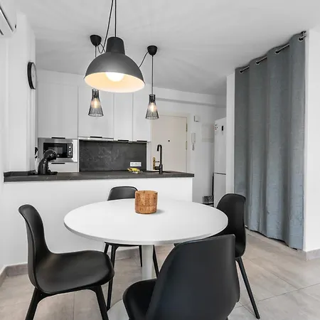 Renovated Center Within Walking Distance Apartmán *