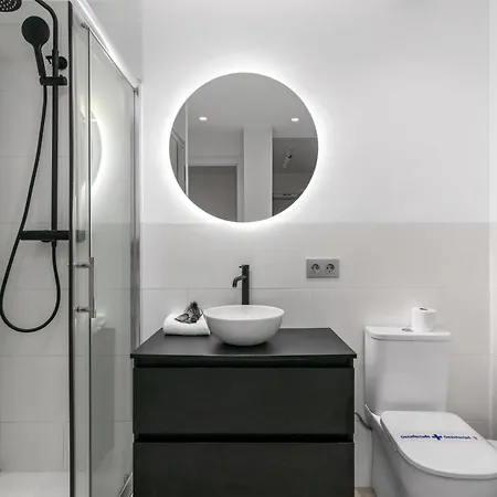 Renovated Center Within Walking Distance * ماربيا